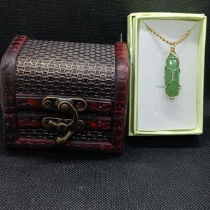 Green aventurine 18k gold healing crystal pendant and chest